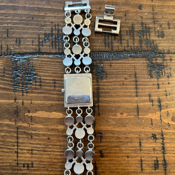 Guess Watch - Picture 2 of 3